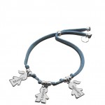 bracelet 3 figurines gravees argent sur cordon