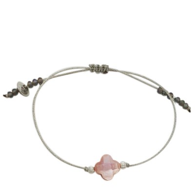 Bracelet trèfle nacre facetté sur lien soie japonaise